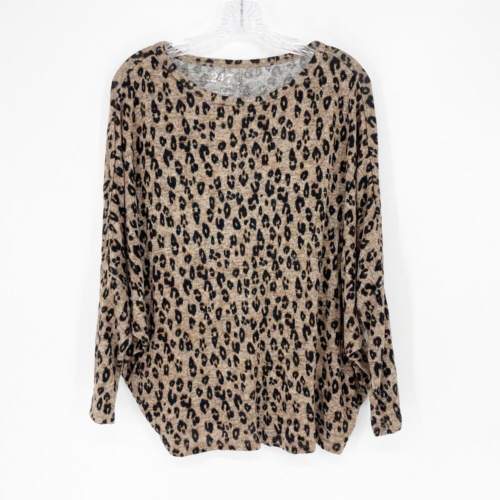 Maurices 24/7 Soft Stretchy Leopard Top Size Small